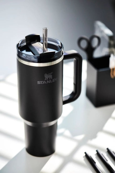 ✨40 oz Insulated Tumbler 1200ML HOT AND COLD✨
